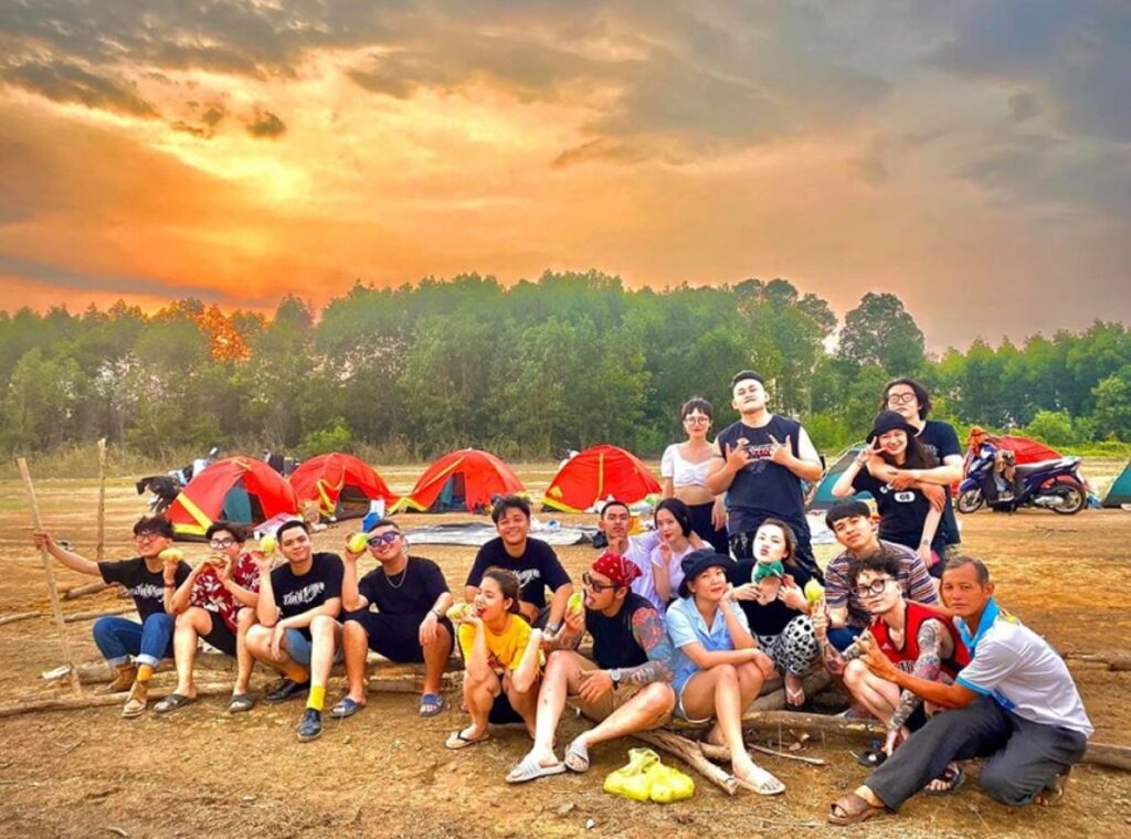 Thuê lều cắm trại Hồ Trị An